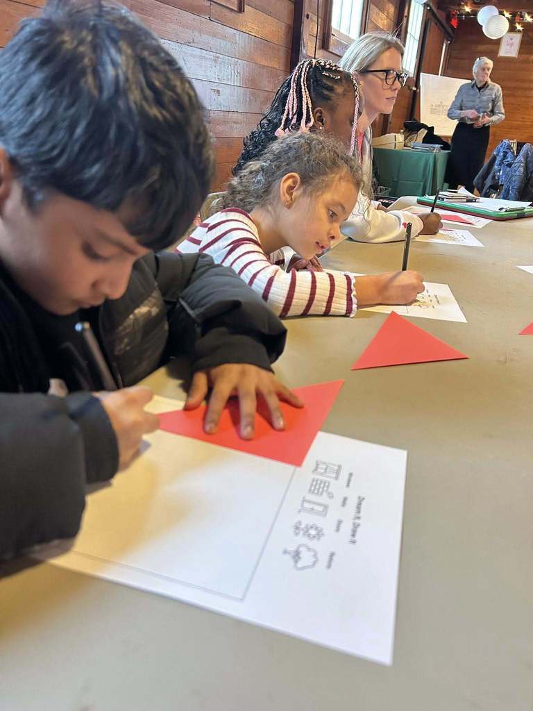 2nd Graders visiting the HillStead Museum