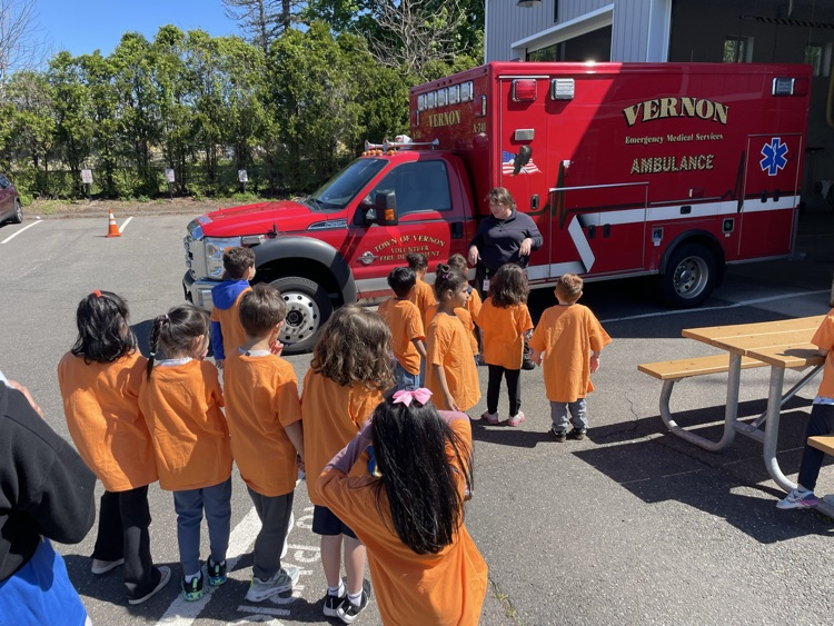 kinder field trip