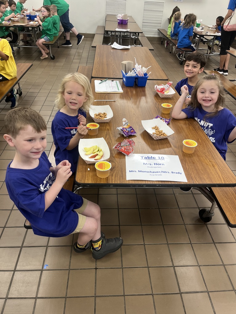 kids having snack