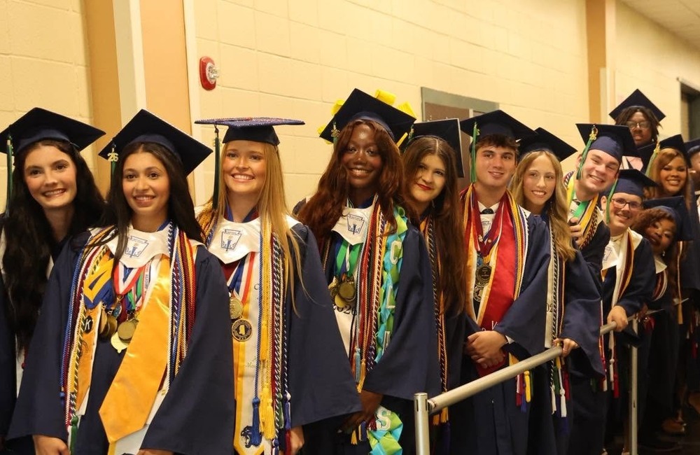 vwsd graduates in line
