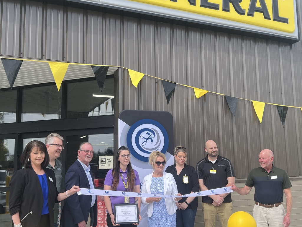 Dollar General Ribbon cutting