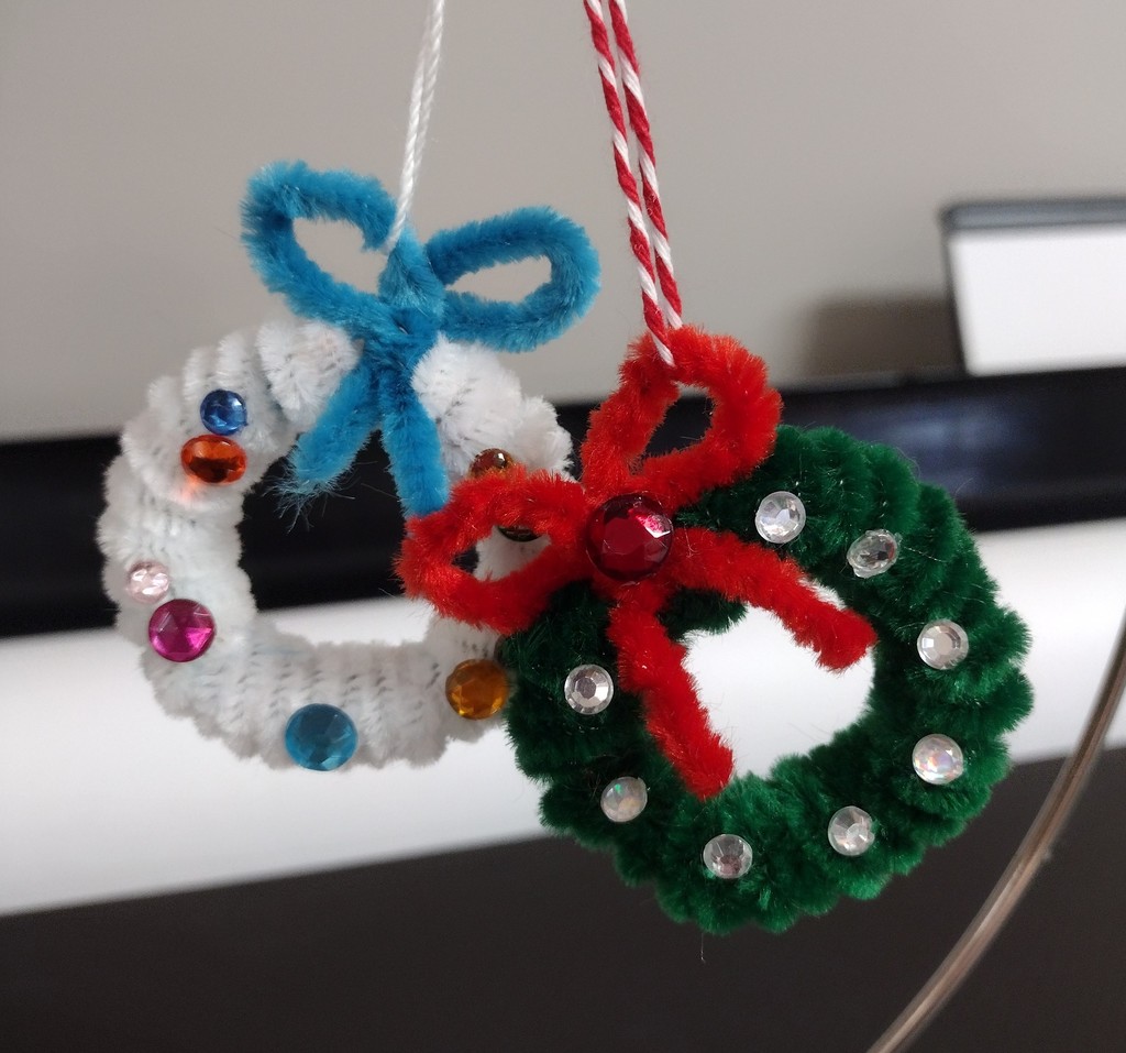 Pipecleaner Wreath