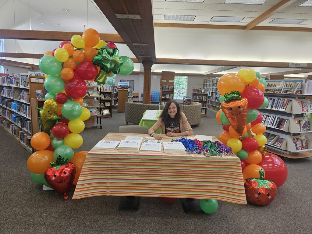 Summer Reading Sign Up Table
