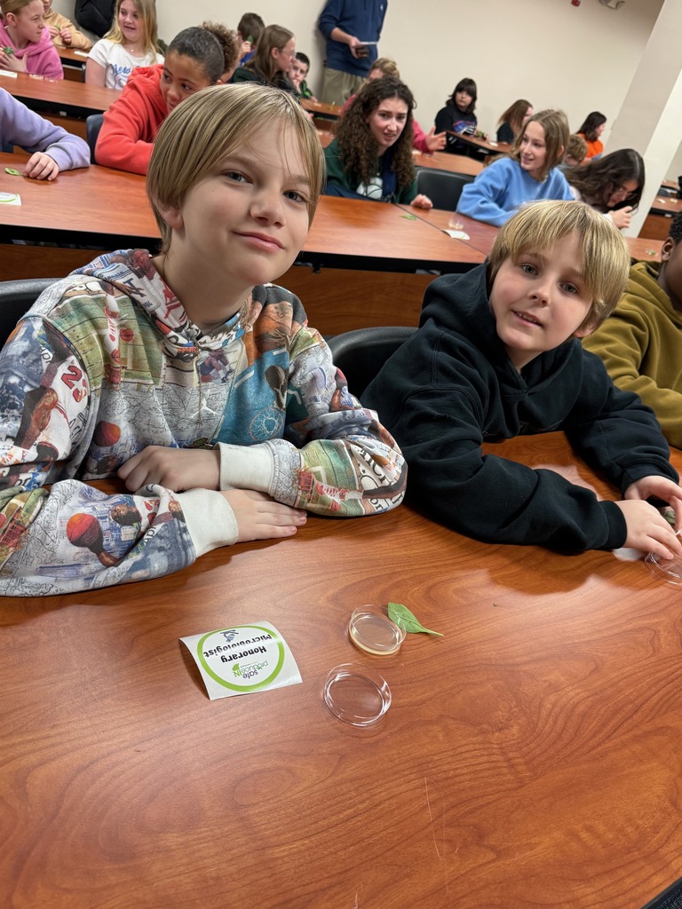 Kids at Ag Day at VU