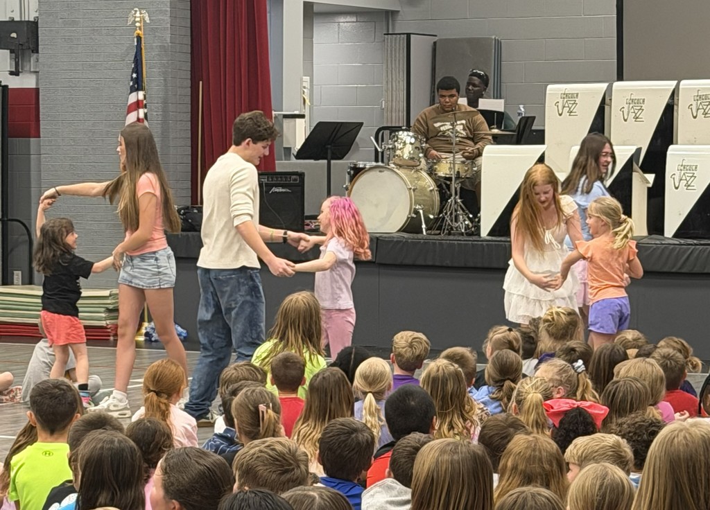 Show Choir and Jazz Band Visit