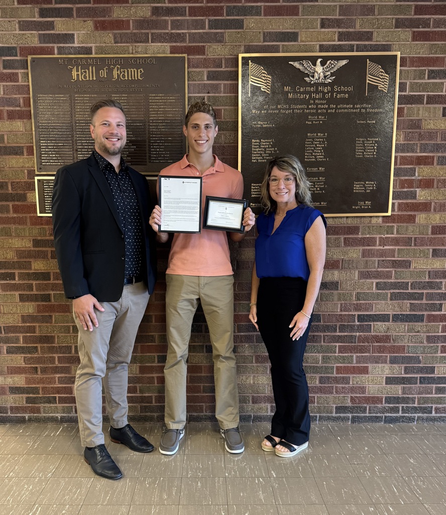 Rhett Andrews pictured middle with Test Coordinator Aaron Croft and Principal Amy Duckworth
