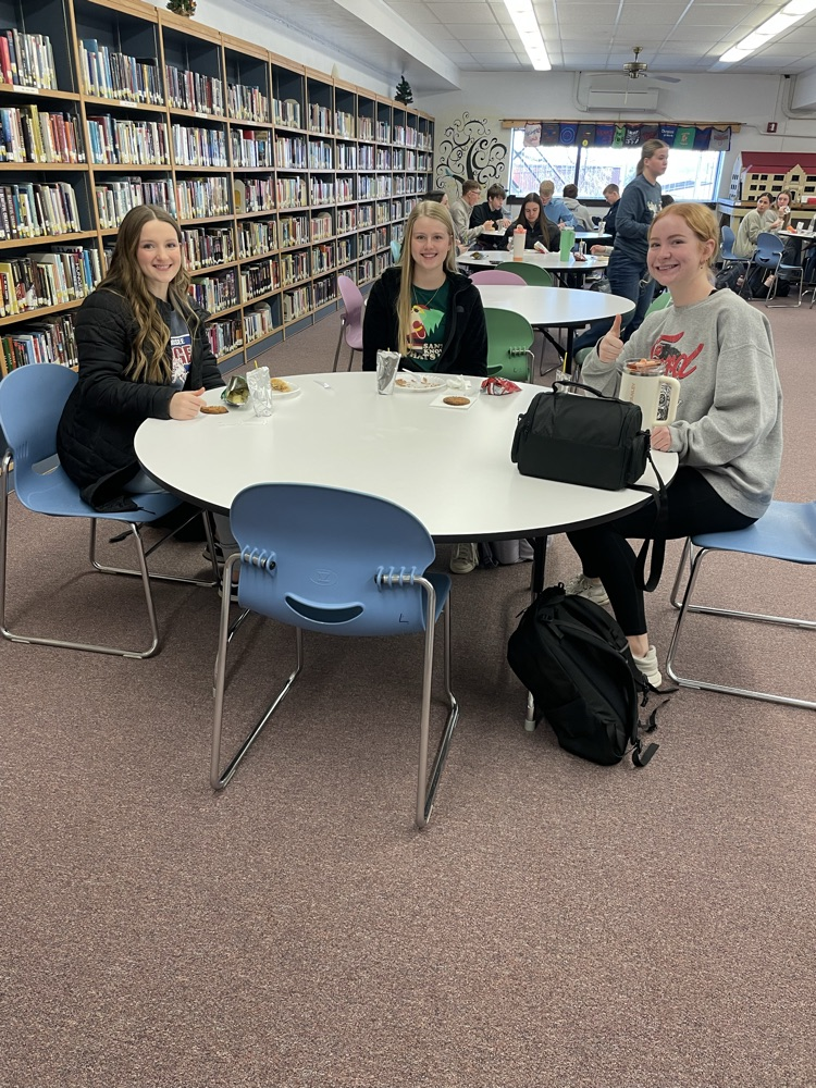 Blue & Red Cardholders in the Excelsior Program enjoyed a delicious lunch today for all of their hard work! Thank you to Bank of the Flint Hills for sponsoring this meal!! 
