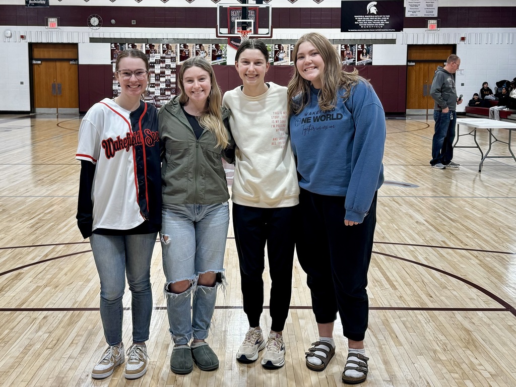 7–12 Recognition Day 🎉 A few students were gone, but we still had plenty to celebrate! Proud of all their hard work and accomplishments! Girls State Wrestling Boys State Wrestling Honor Band Honor Choir Speech Team Junior High Wrestling 
