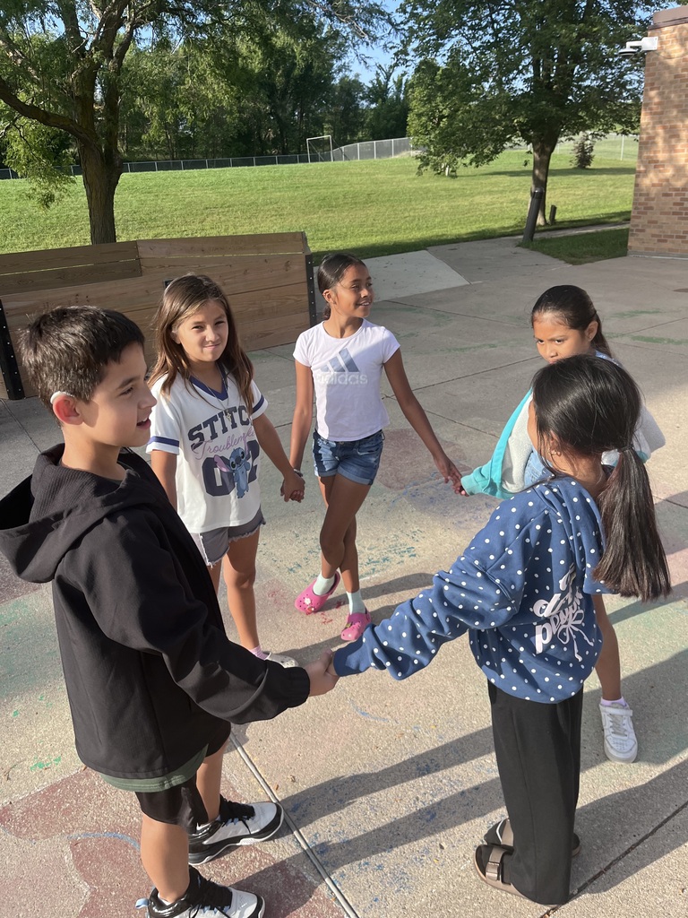 5th graders practicing their teamwork with the Human Knot