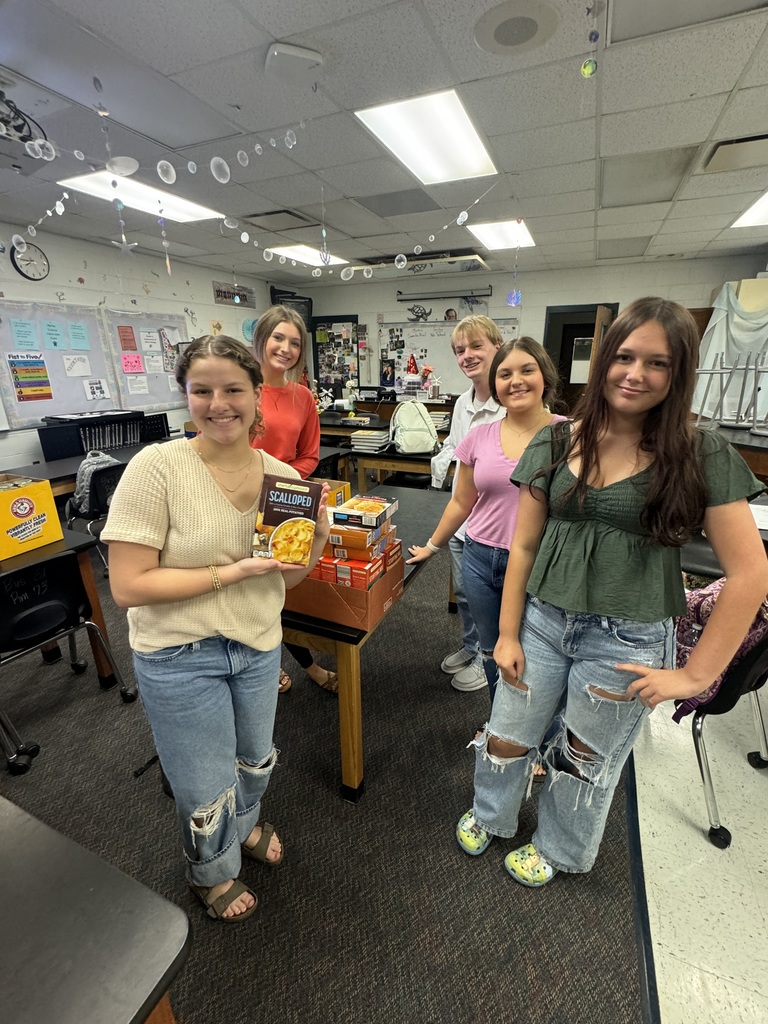 A big thank you to the Wakulla Rotary Club and everyone who donated food to Ms. Post and the Interact club! They were able to send 48 baskets of food home to our local elementary school students over the Thanksgiving break!