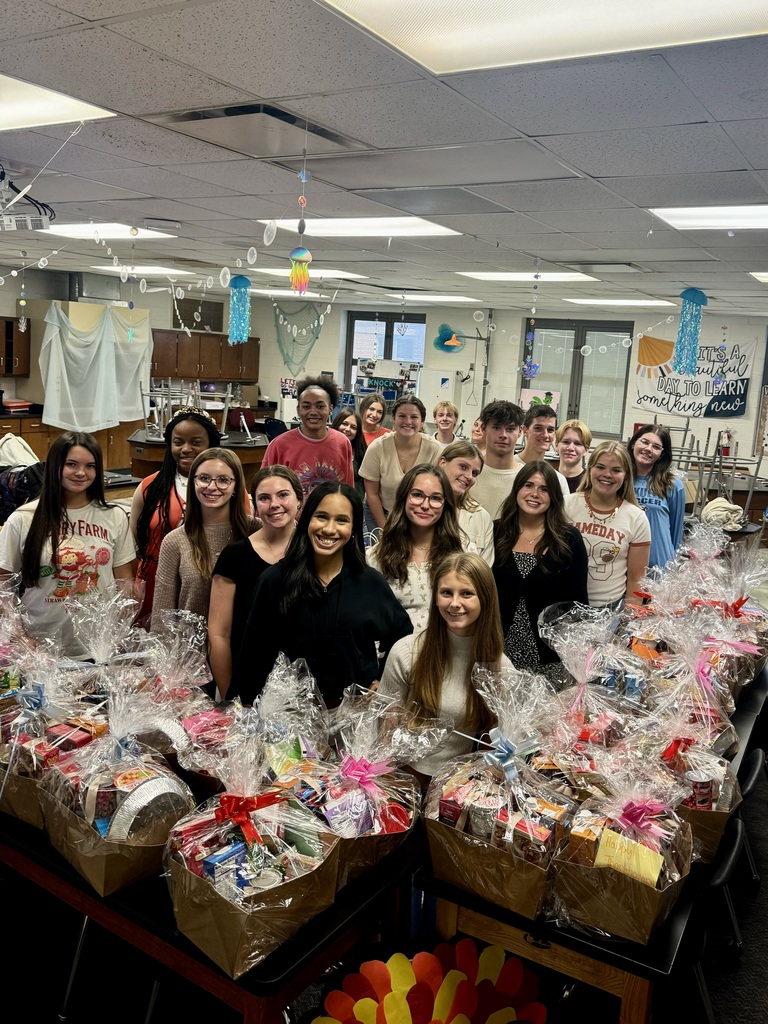 A big thank you to the Wakulla Rotary Club and everyone who donated food to Ms. Post and the Interact club! They were able to send 48 baskets of food home to our local elementary school students over the Thanksgiving break!
