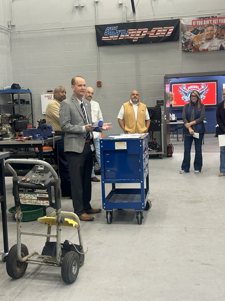 Four Star Freightliner and Lively Come to visit WHS Deisel Technology classes