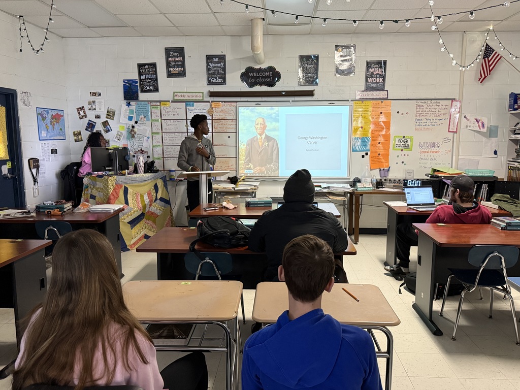 Students in Mrs. Williams Speech Class presenting their multimedia presentations