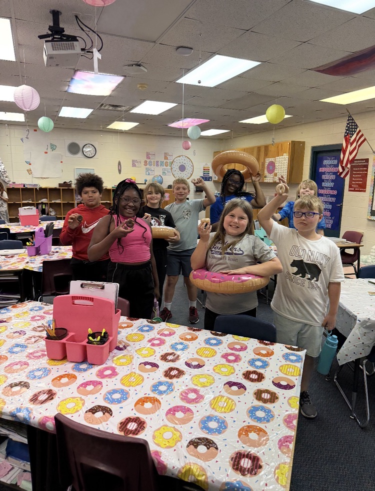 🍩 Donut Stress About the Test!! 🍩 Our 3rd and 5th grade students practiced and reviewed for the FAST test next week using various engaging activities with a sweet donut treat at the end!