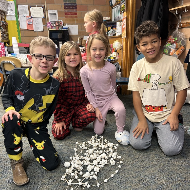 another group with their snowflake 