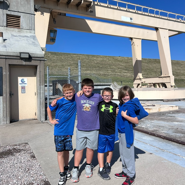 3rd grade boys at the Kingsley Dam.
