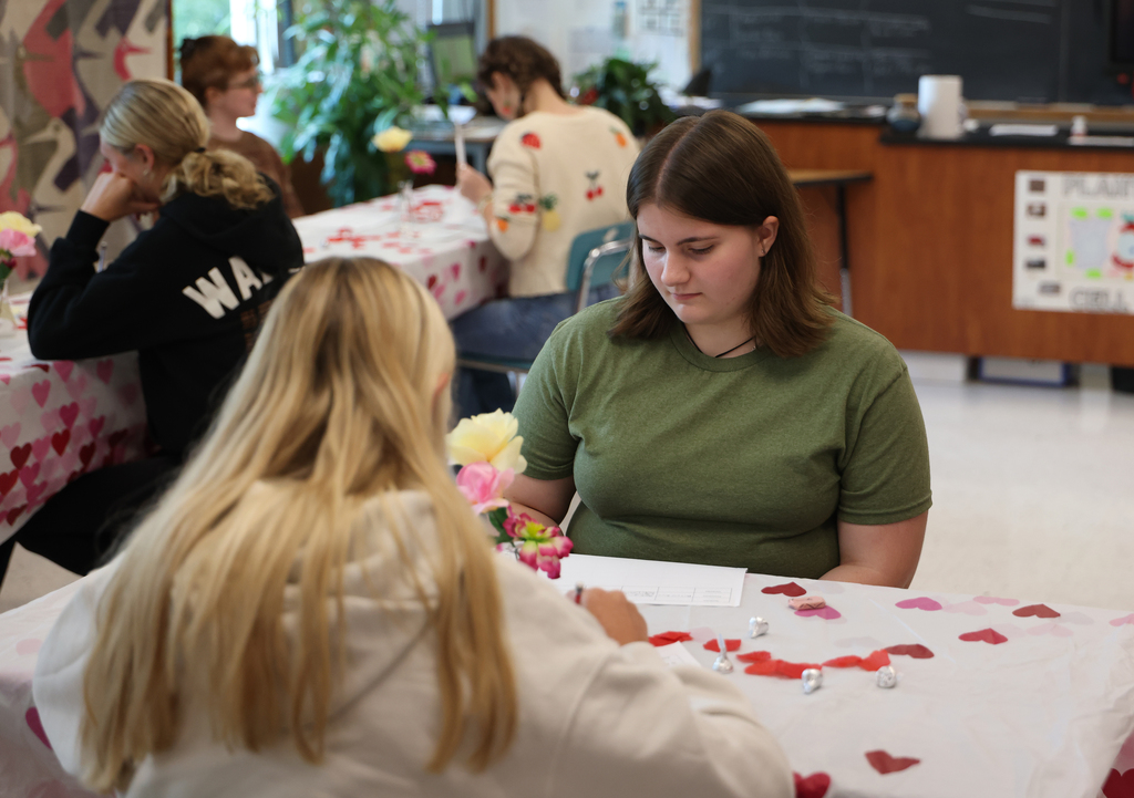 Students taking part in cellular organelle speed dating
