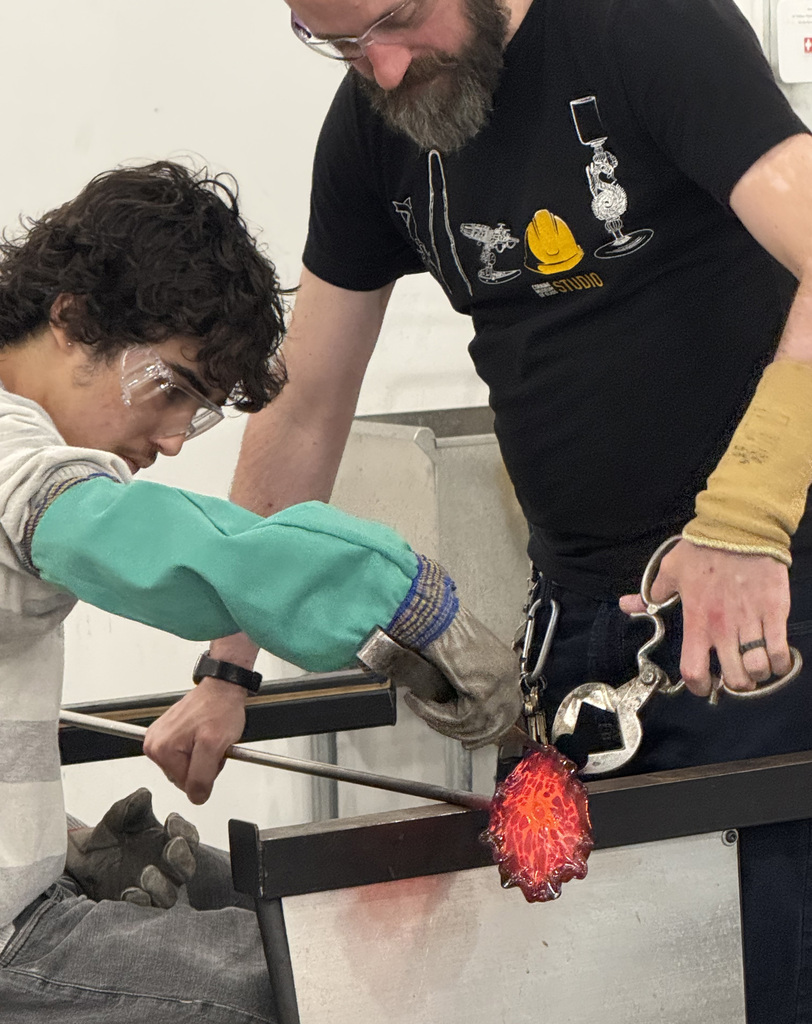 Students on the trip to the Corning Glass Museum 