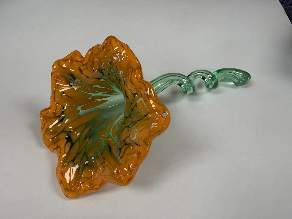 A glas-blown flower