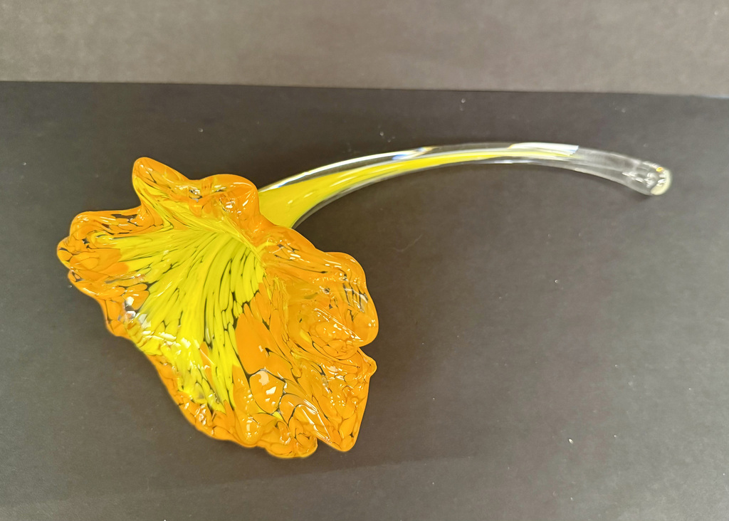 A glas-blown flower
