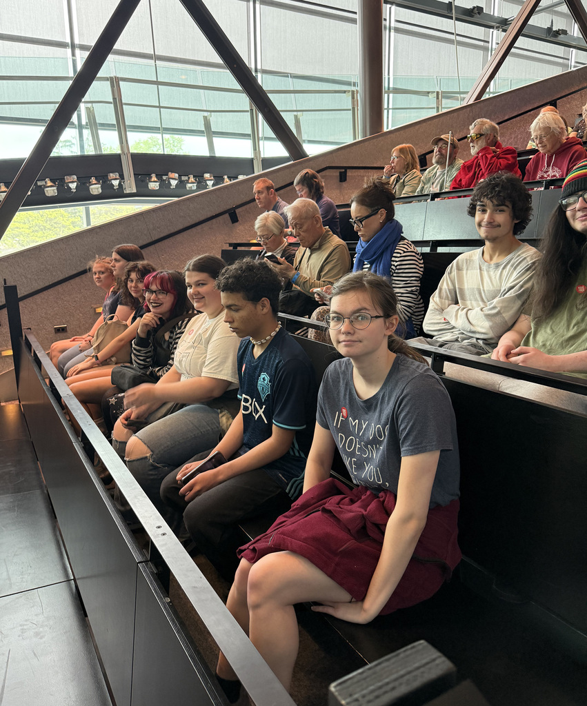 Students on the trip to the Corning Glass Museum 