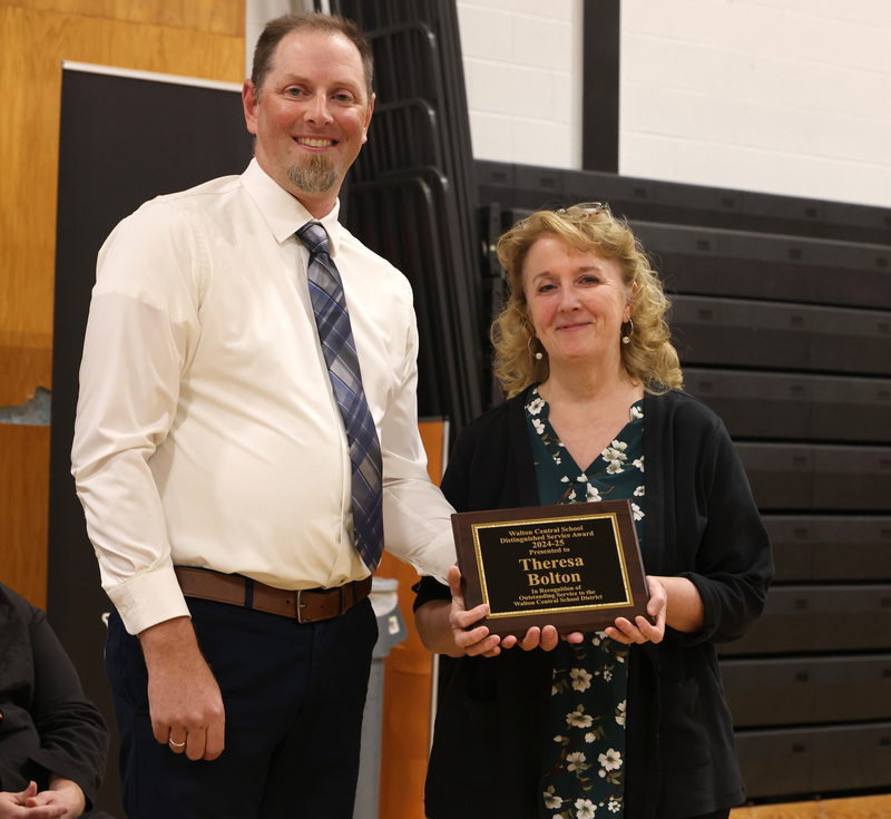 Theresa Bolton receives the Distinguished Service Award