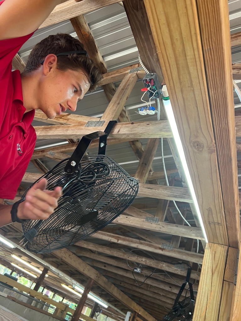 ECTC Electricity students working at The Fair!