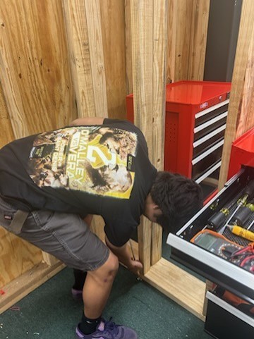 Electricity students at ECTC