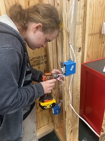 Electricity students at ECTC