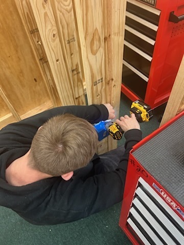 Electricity students at ECTC