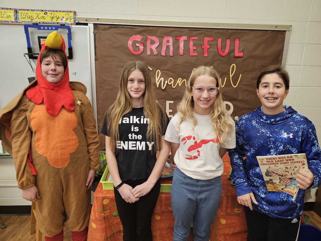 Student council sharing a Thanksgiving activity