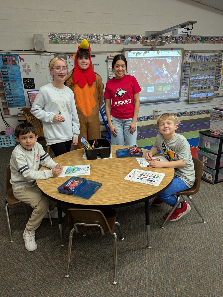 Student council sharing a Thanksgiving activity