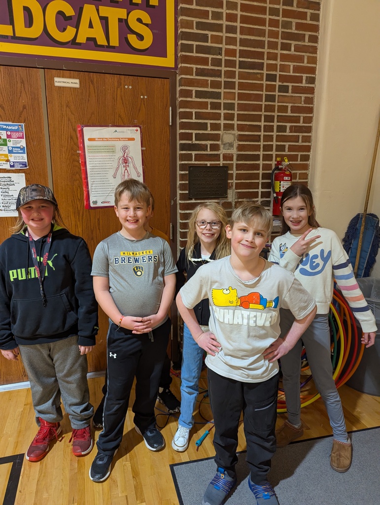 5 students in the gym