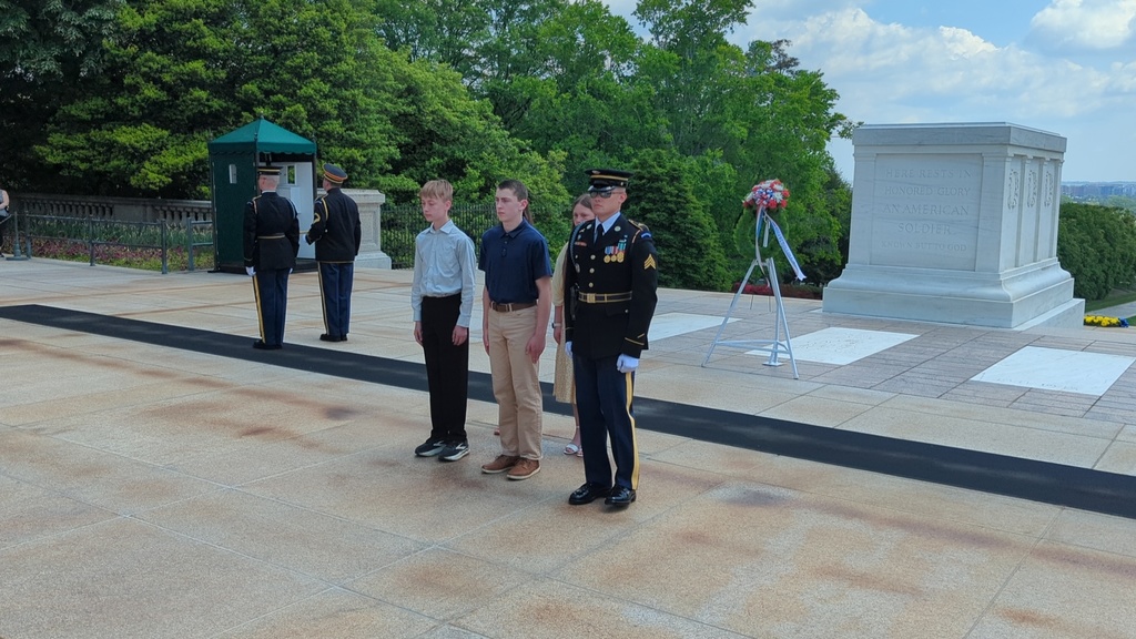 Laying the wreath at the Tomb of the Unknown Soldier 