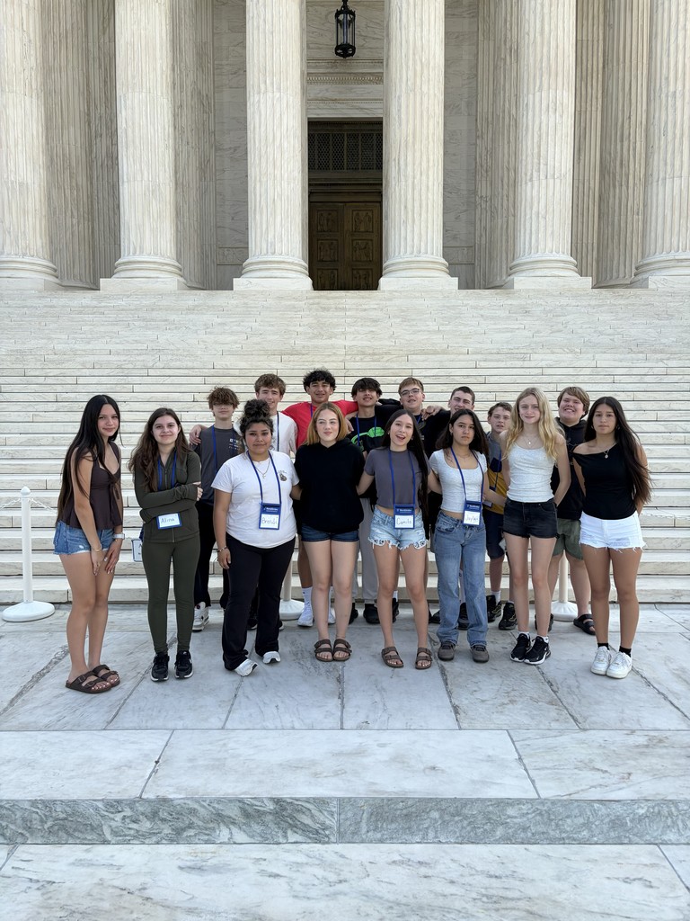 8th Grade Students at the Library of Congress Building