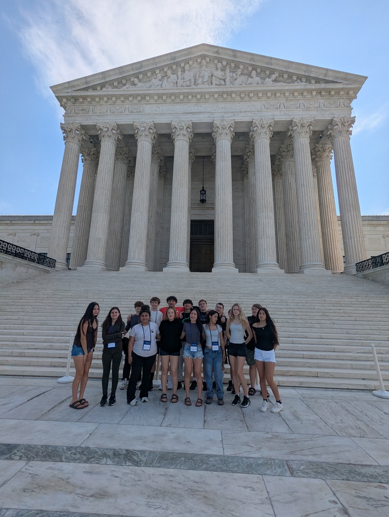 8th Grade Students at the Library of Congress Building