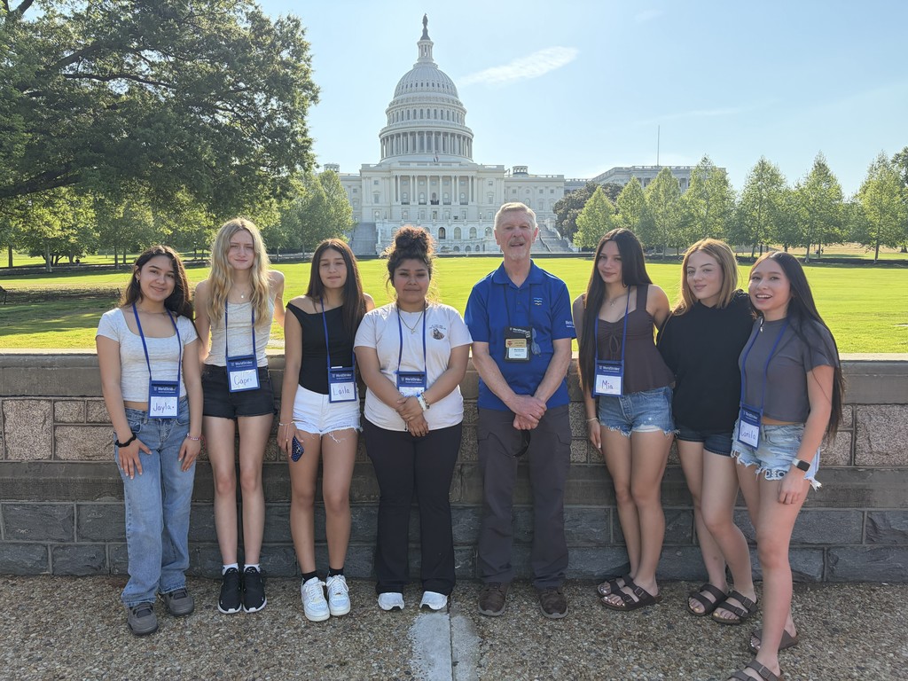 8th graders at the Capitol