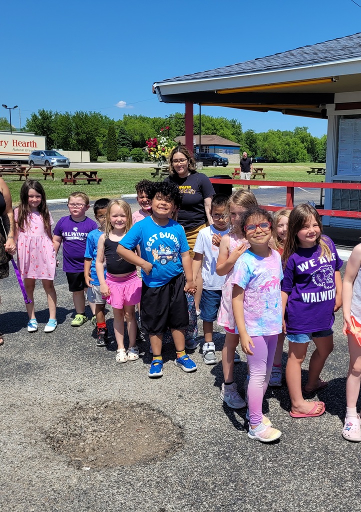 Students at Meggy Moo's