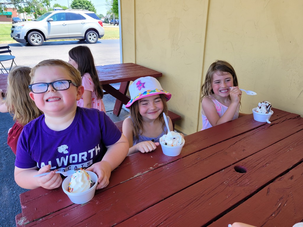 3 students eating ice cream