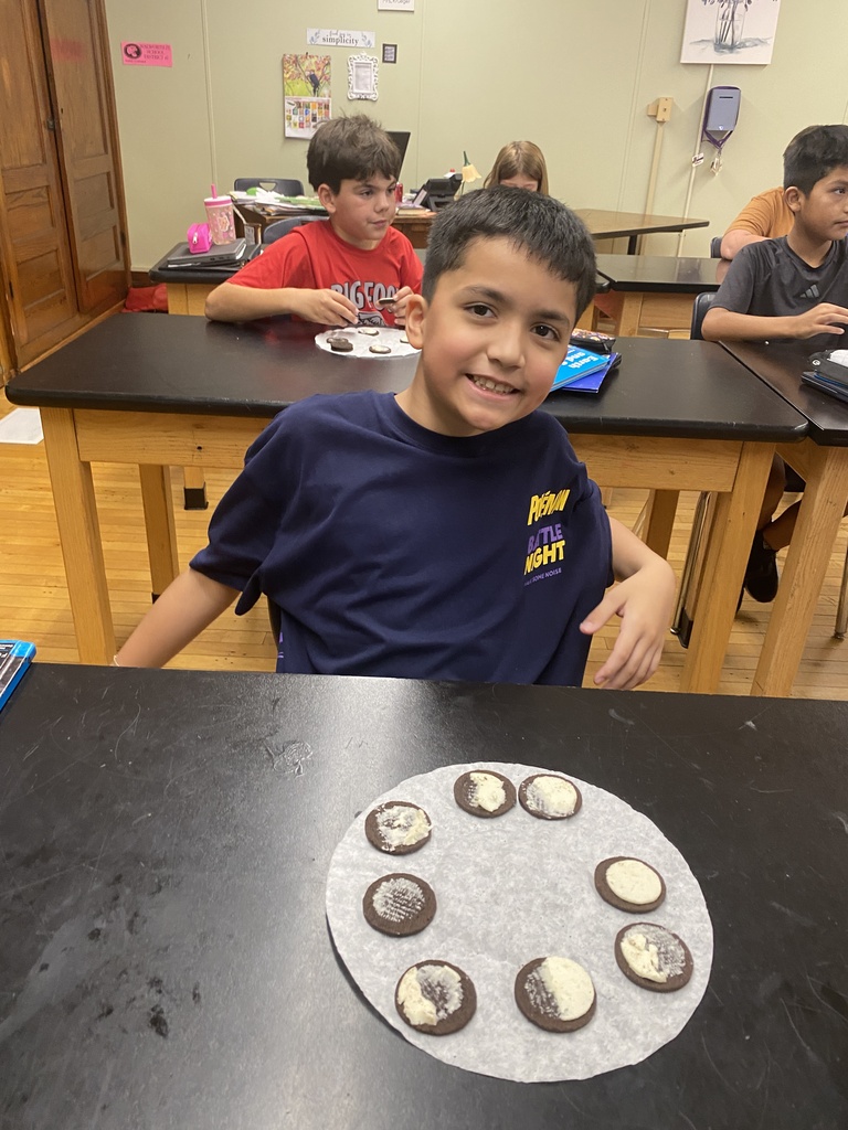 Our 5th grade scientists kicked off their new Moon investigation with a fun (and tasty!) hands-on activity! Students used Oreos to recreate the different phases of the Moon, bringing their learning about space to life! 🌕🌓🌑