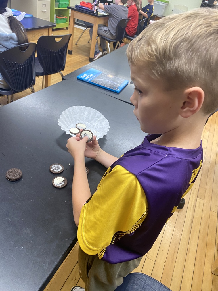 Our 5th grade scientists kicked off their new Moon investigation with a fun (and tasty!) hands-on activity! Students used Oreos to recreate the different phases of the Moon, bringing their learning about space to life! 🌕🌓🌑