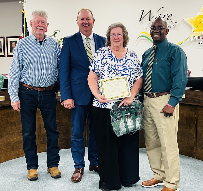 Mrs. Judy Lucas accepts the Golden Achievement Award.