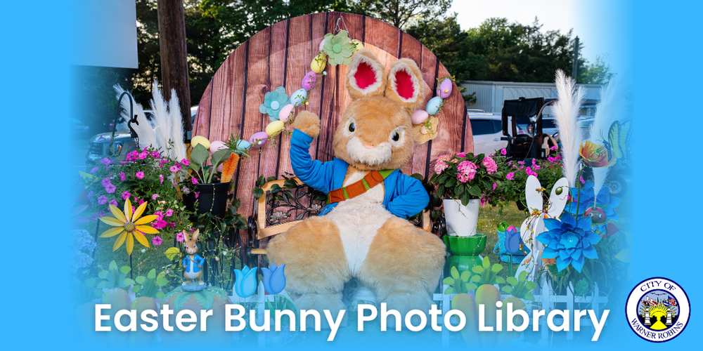Link to view professional Easter Bunny Photos from the Egg Hunt Food Truck Roundup