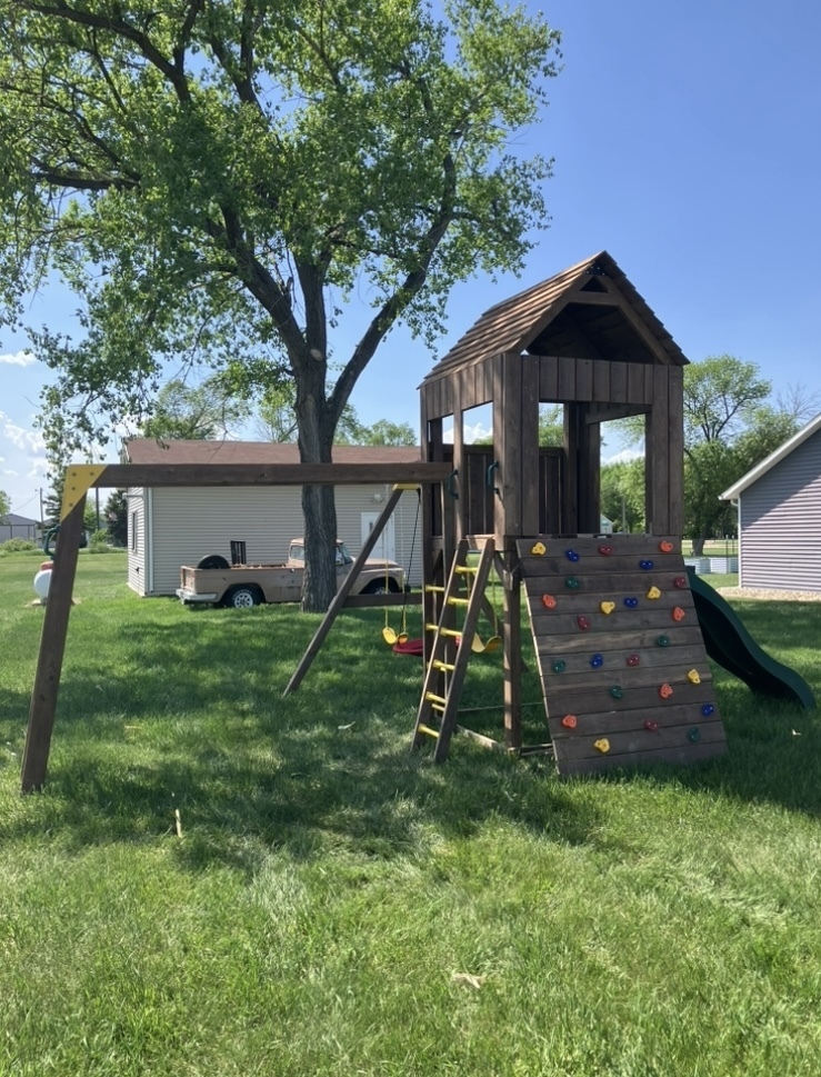 monkey bars