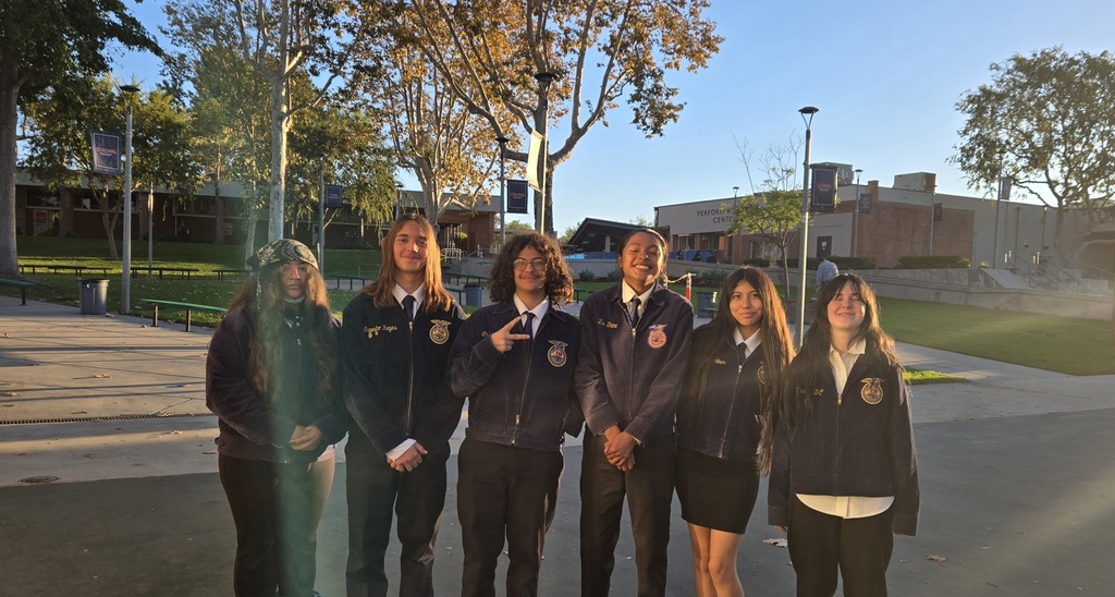 6 Warner students posing as they make up the Advance Opening and Closing Team
