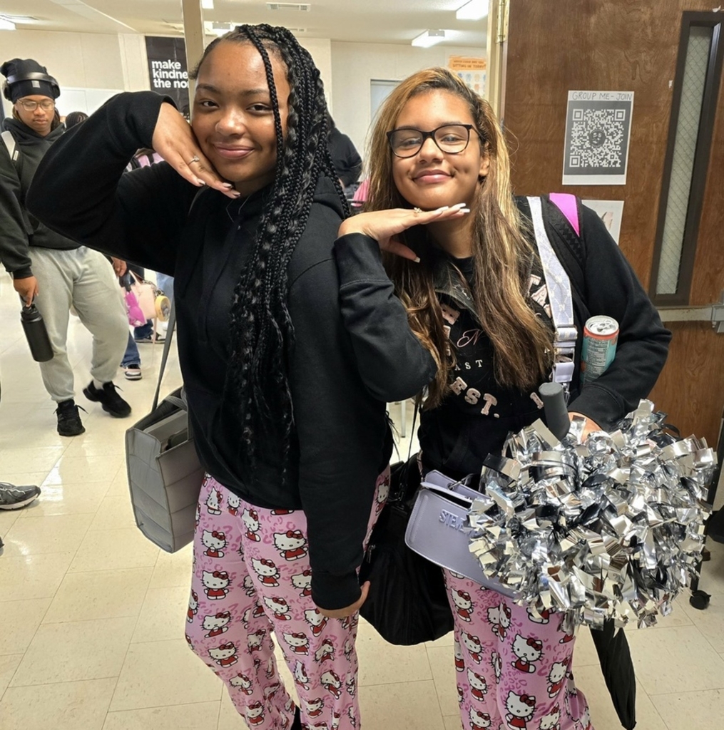 Homecoming 2025 Spirit Week - Twin Day