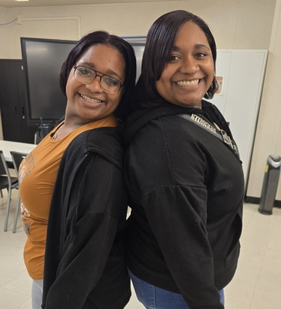 2025 Homecoming Spirit Week - TWIN DAY