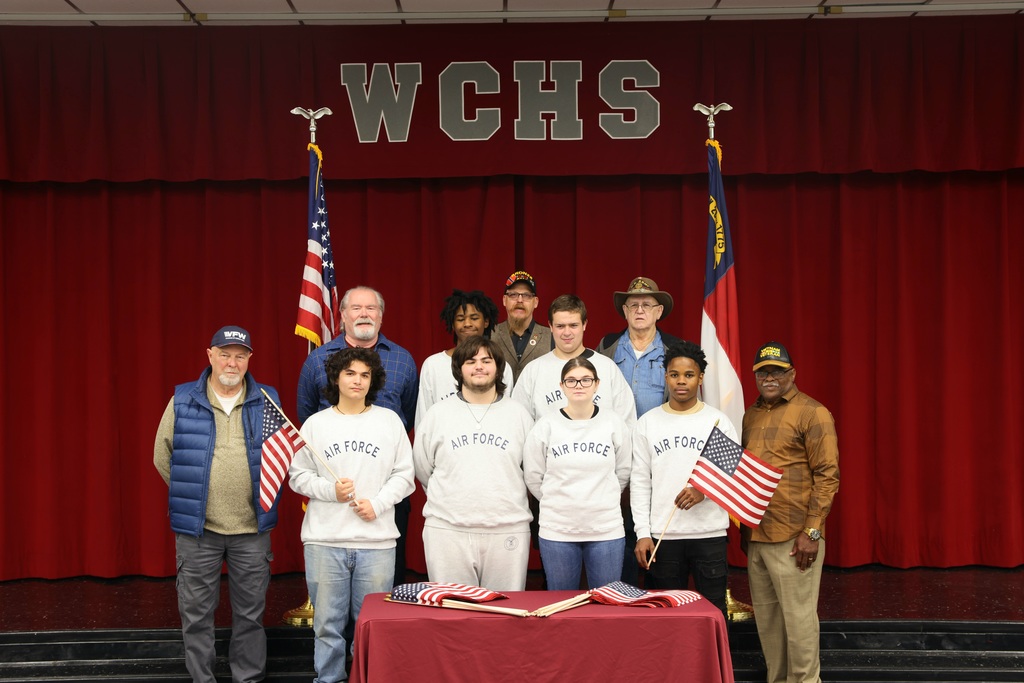 Warren County High School Veterans of Foreign War Donate Classroom flags