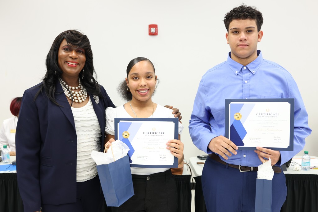 Warren County Middle School Difference Makers Students