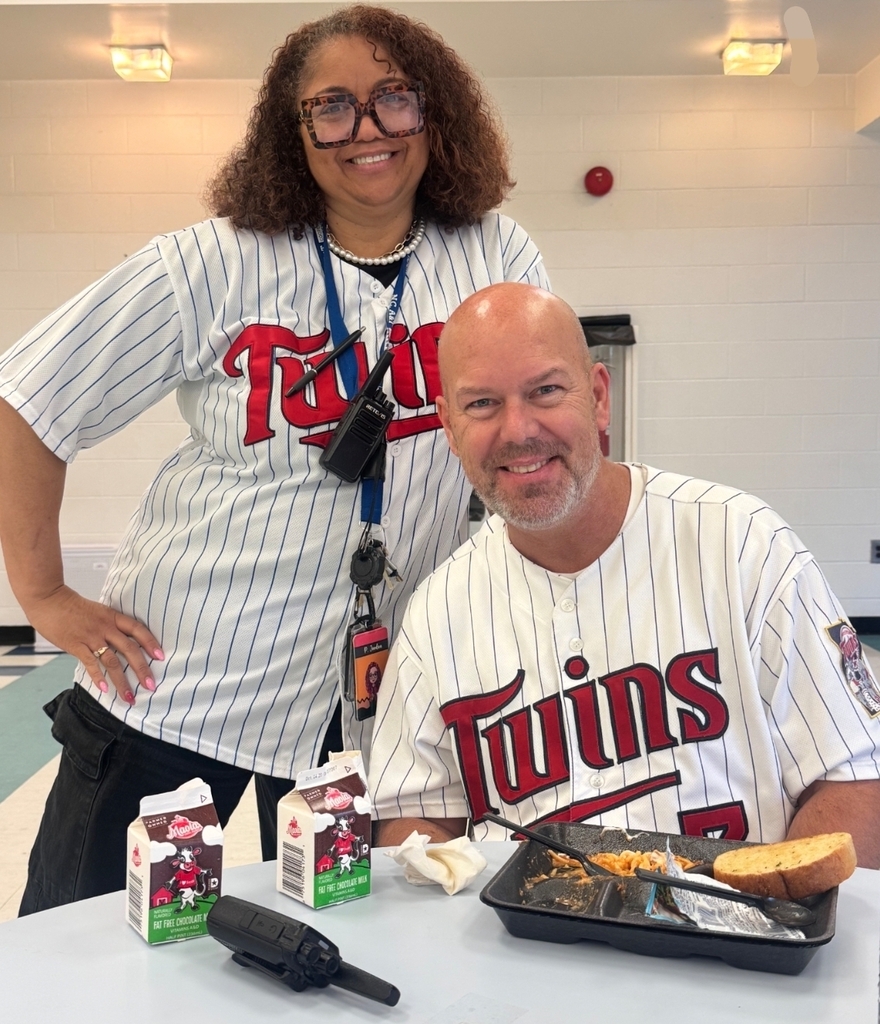 Twin Day - Hello Week 2026